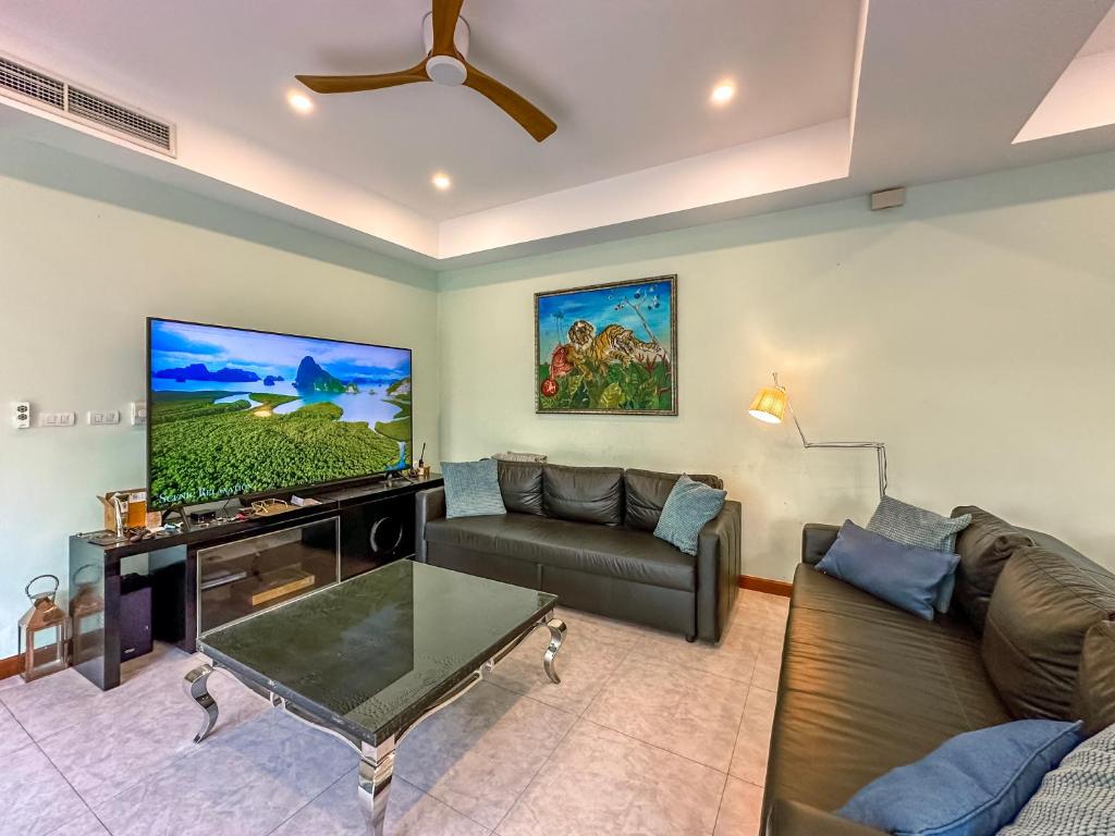 luxury villas phuket