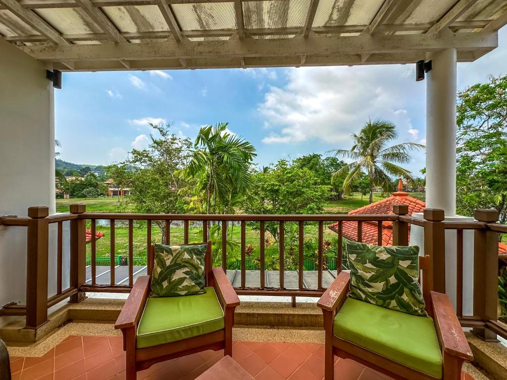 luxury villas phuket